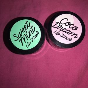 I am selling pink lips scrubs